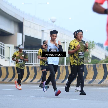 Runner Photo 6241719