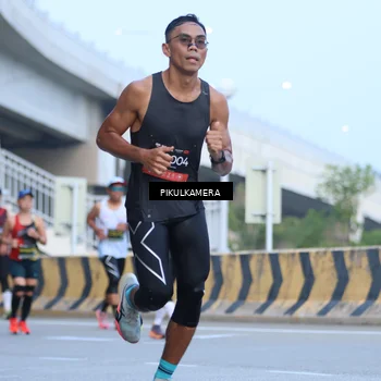 Runner Photo 6241760