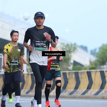 Runner Photo 6241774