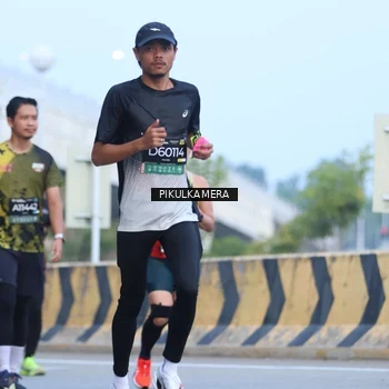 Runner Photo 6241783