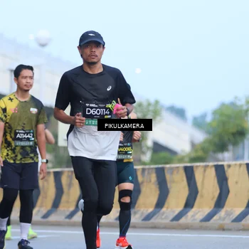 Runner Photo 6241790