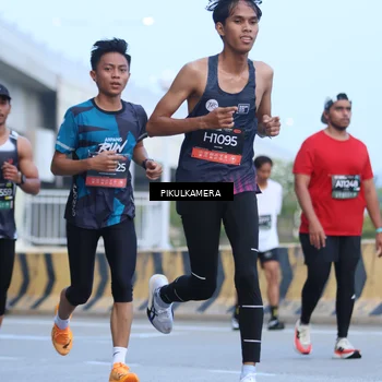 Runner Photo 6241810