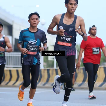 Runner Photo 6241816