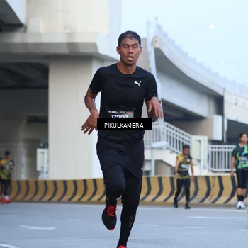 Runner Photo 6241826