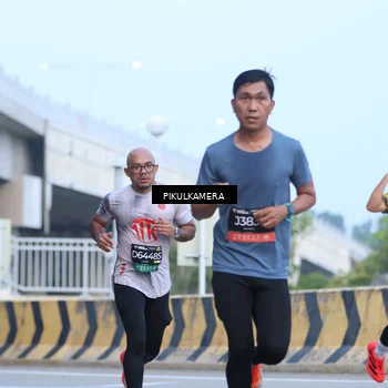 Runner Photo 6241854