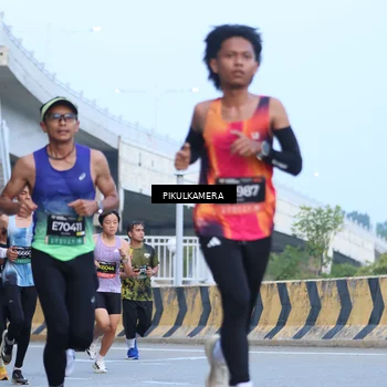 Runner Photo 6241863