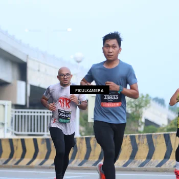 Runner Photo 6241866