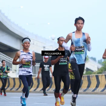 Runner Photo 6241887