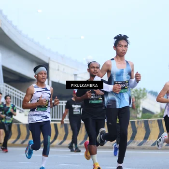 Runner Photo 6241898