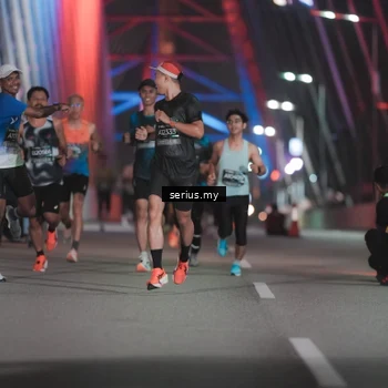 Runner Photo 6241911