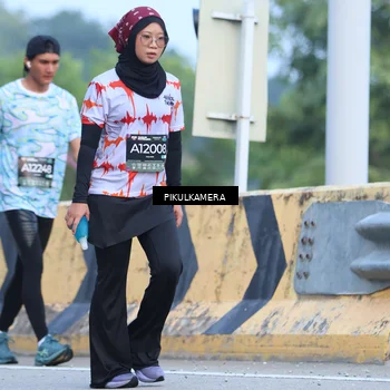 Runner Photo 6242059