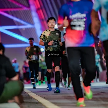 Runner Photo 6242067