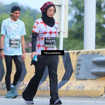Runner Photo 6242080