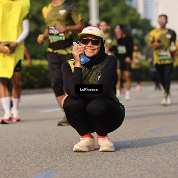 Runner Photo 6242115