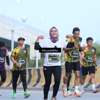 Runner Photo 6242121