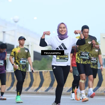 Runner Photo 6242147