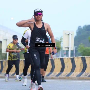 Runner Photo 6242178