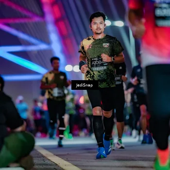Runner Photo 6242189