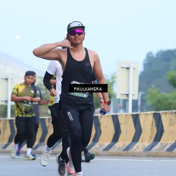 Runner Photo 6242196
