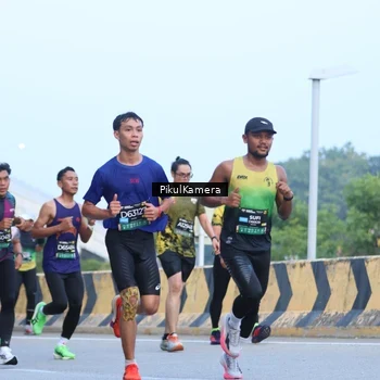 Runner Photo 6242222