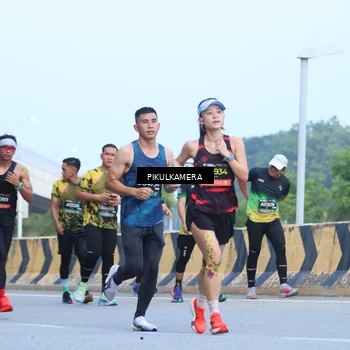 Runner Photo 6242250