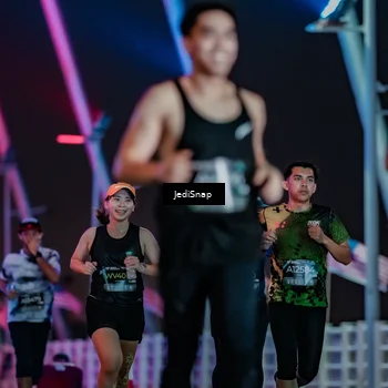 Runner Photo 6242253