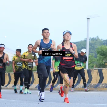 Runner Photo 6242257