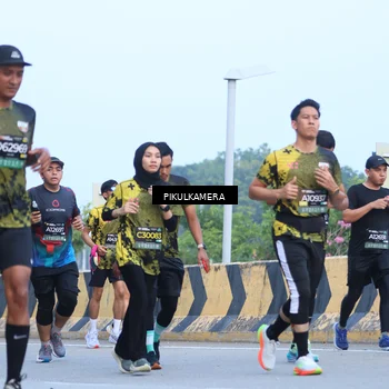 Runner Photo 6242299