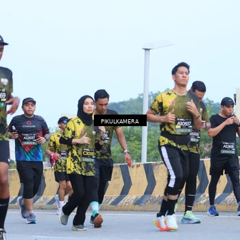 Runner Photo 6242300