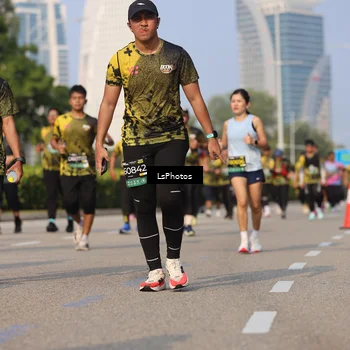 Runner Photo 6242312