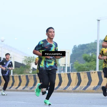 Runner Photo 6242320