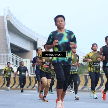 Runner Photo 6242349