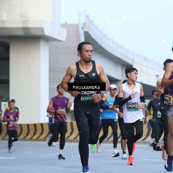 Runner Photo 6242377