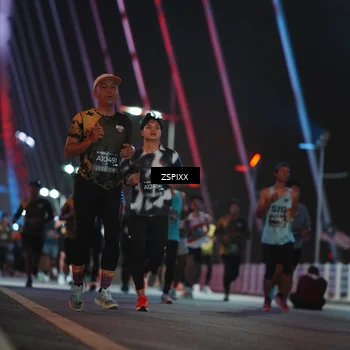 Runner Photo 6242386