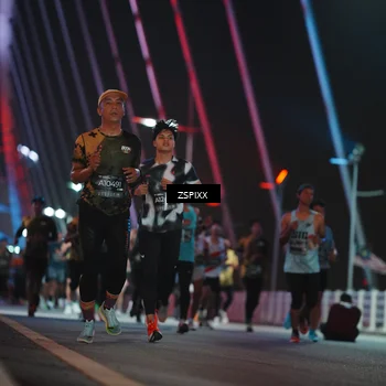Runner Photo 6242406