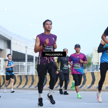 Runner Photo 6242422