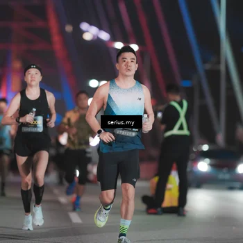 Runner Photo 6242424