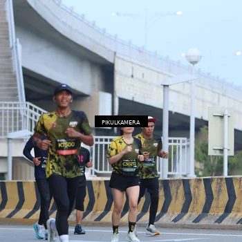 Runner Photo 6242430