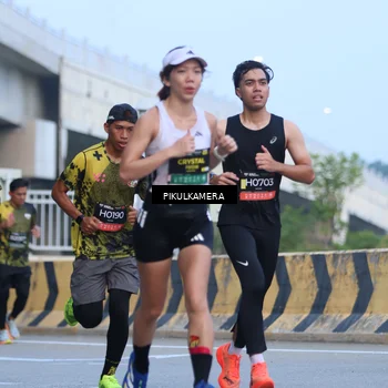 Runner Photo 6242457