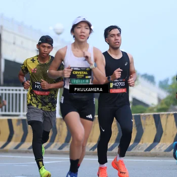 Runner Photo 6242465
