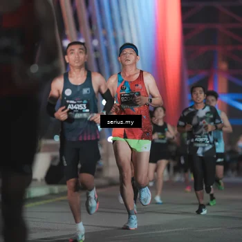 Runner Photo 6242475