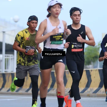 Runner Photo 6242479