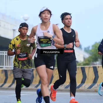 Runner Photo 6242486