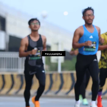 Runner Photo 6242510
