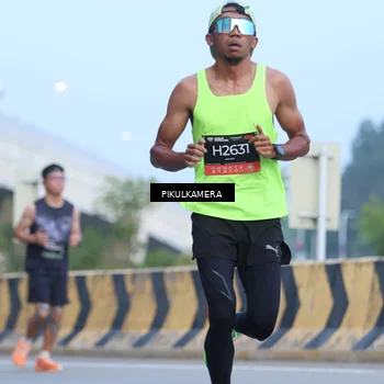 Runner Photo 6242528