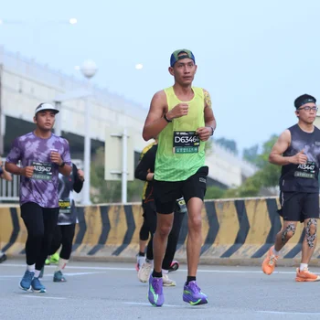 Runner Photo 6242542