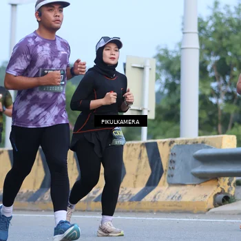 Runner Photo 6242566