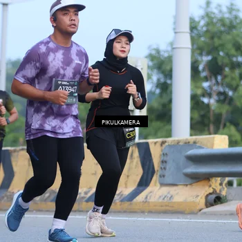 Runner Photo 6242573