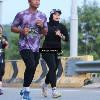 Runner Photo 6242578