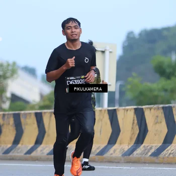 Runner Photo 6242582
